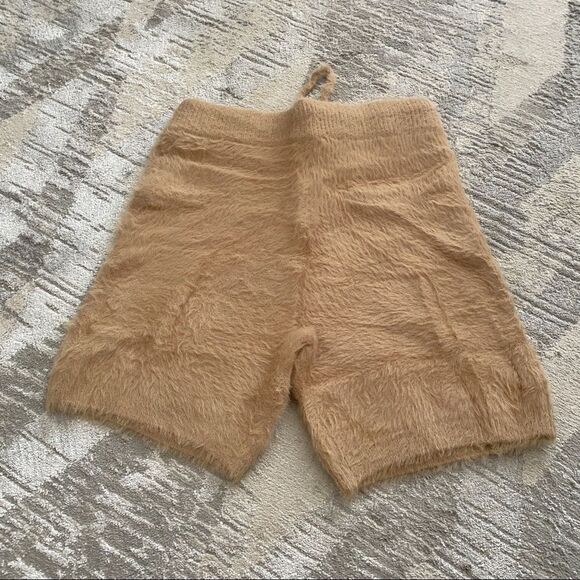 Hidden Brand Faux Fur Teddy Furry Shorts Fuzzy Shorts - Picture 3 of 6